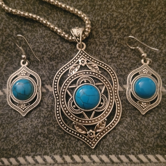Turquoise Set - Picture 2 of 8